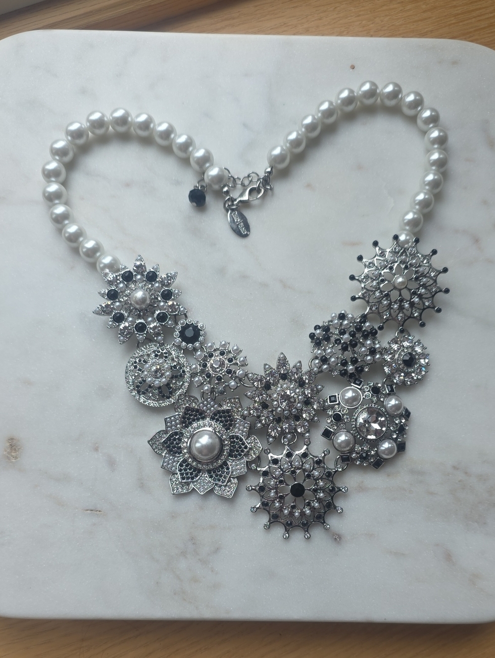White House Black Market statement necklace